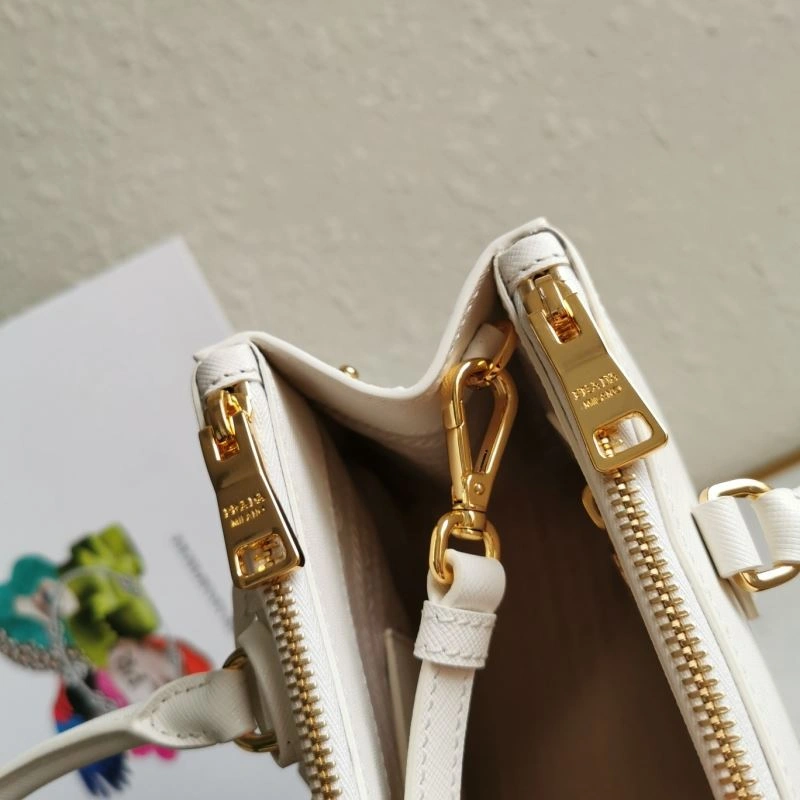 Pra*a shopping bags 4137c-0059