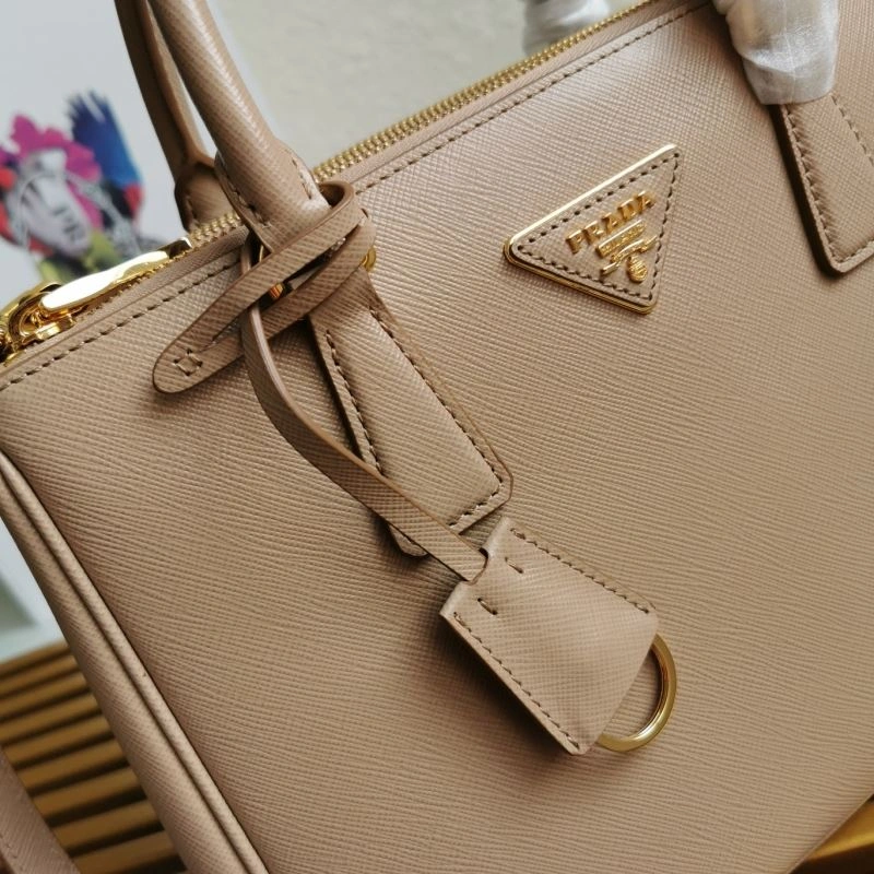 Pra*a shopping bags 4137c-0061