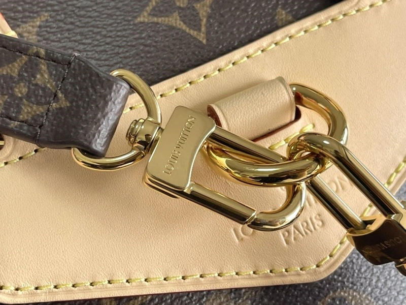 LV Backpacks 4171A-0011