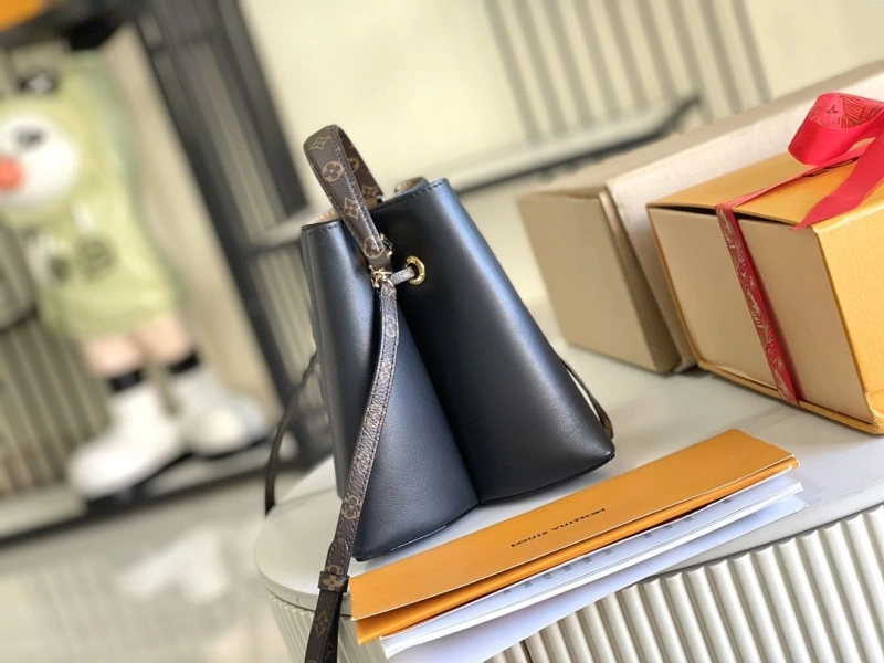 LV Bucket Bags 4171A-0038