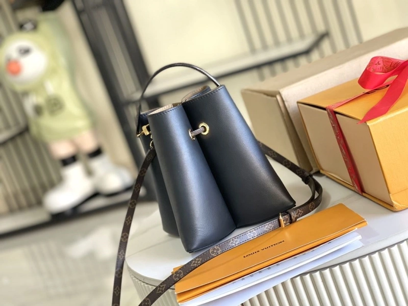 LV Bucket Bags 4171A-0038