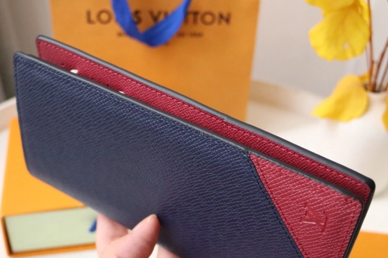 LV Wallets 4178A-0024