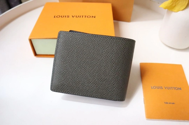 LV Wallets 4178A-0029