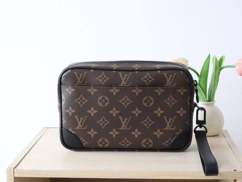 LV Clutch Bags 4178A-0040