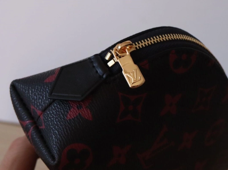 LV Clutch Bags 4178A-0062