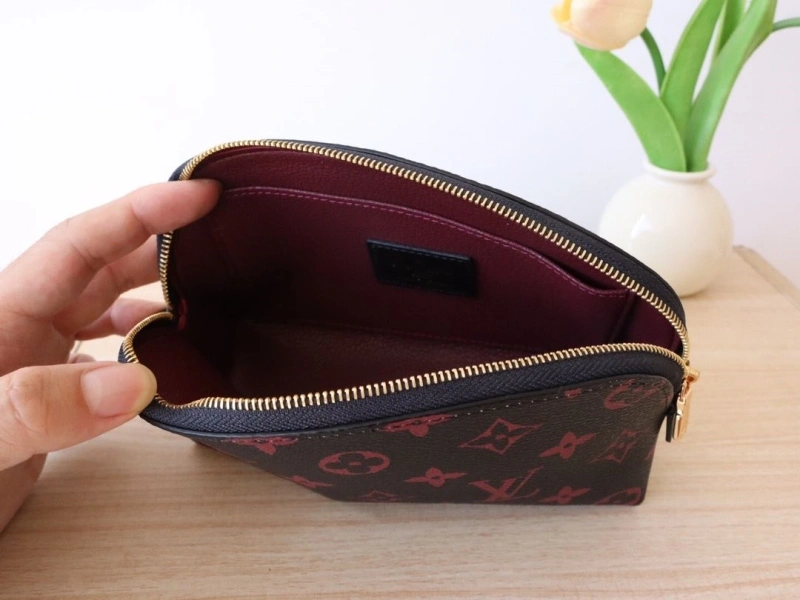 LV Clutch Bags 4178A-0062