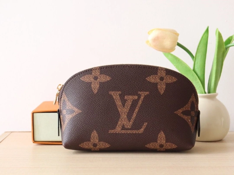 LV Clutch Bags 4178A-0064