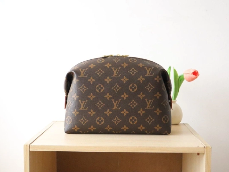 LV Clutch Bags 4178A-0066