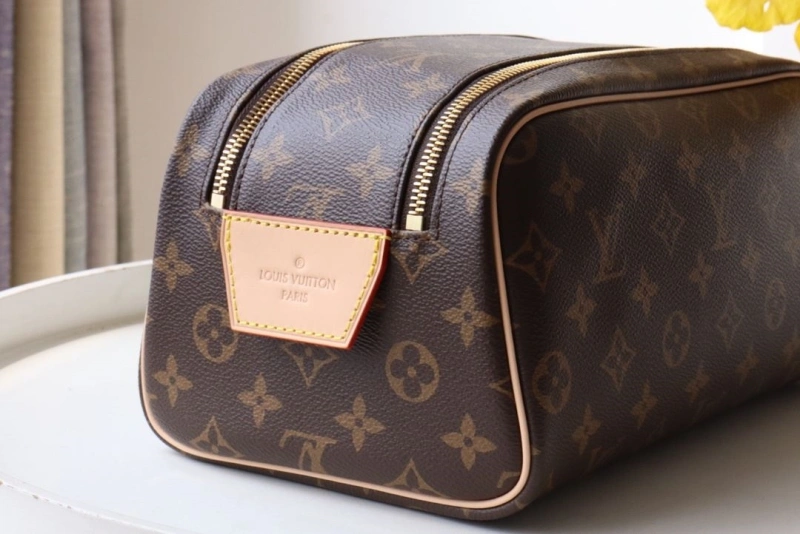 LV Cosmetic Bags 4178A-0073