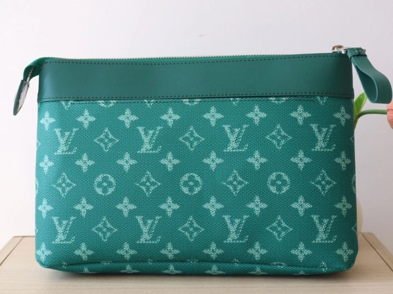 LV Clutch Bags 4178A-0089