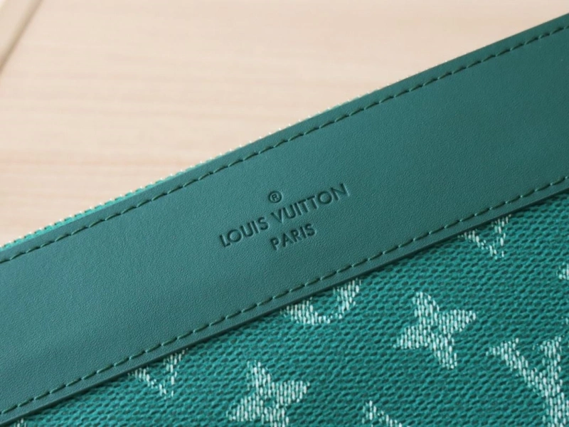 LV Clutch Bags 4178A-0089