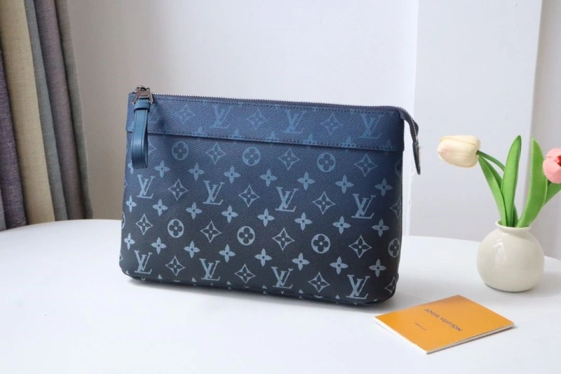 LV Clutch Bags 4178A-0093