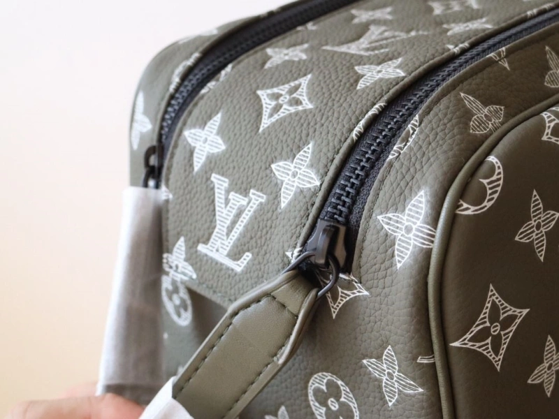 LV Cosmetic Bags 4178A-0108