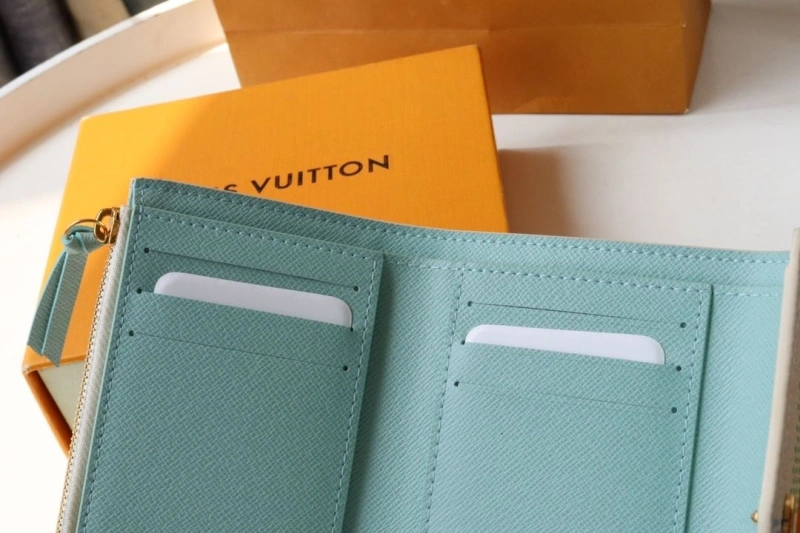 LV Wallets 4178A-0159