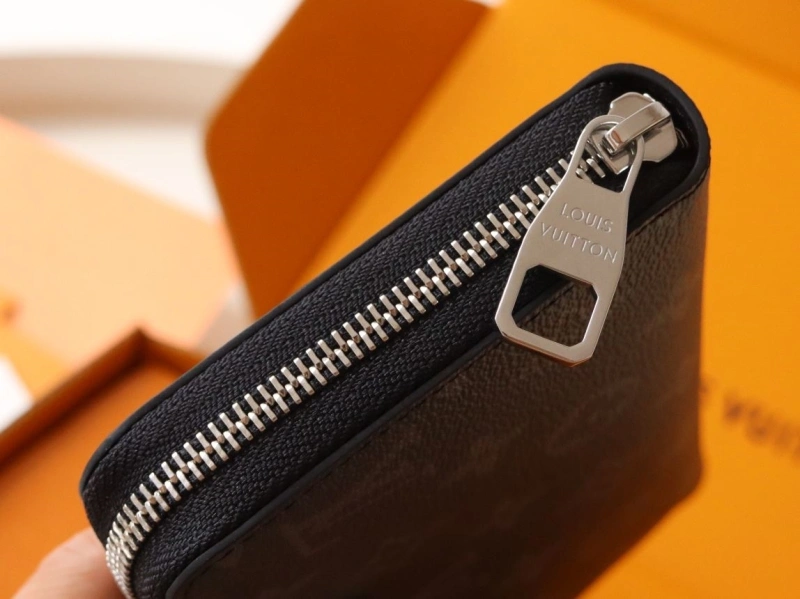 LV Wallets 4178A-0186