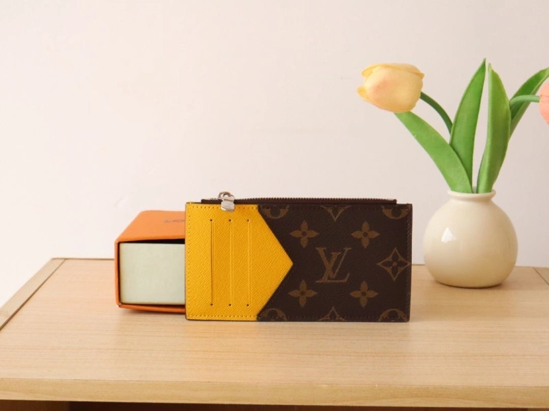 LV Wallets 4178A-0196