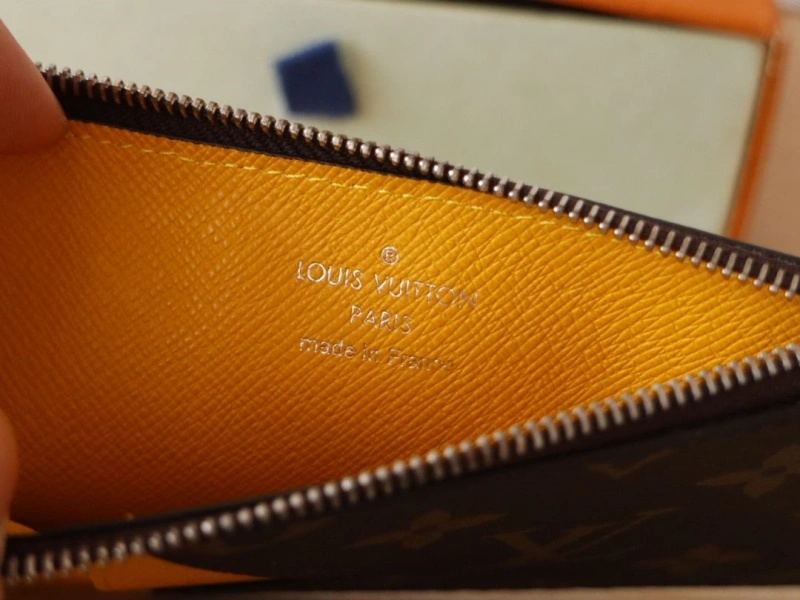 LV Wallets 4178A-0196