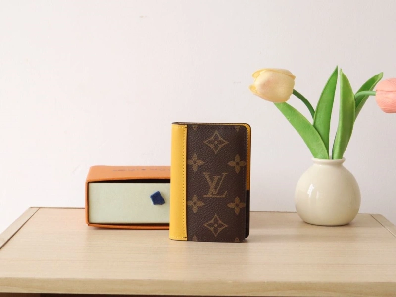 LV Wallets 4178A-0204
