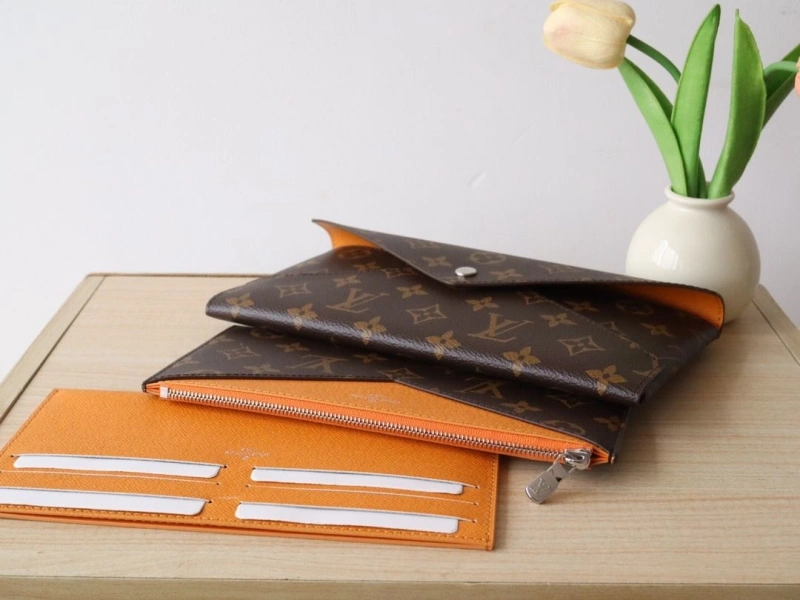 LV Clutch Bags 4178A-0207