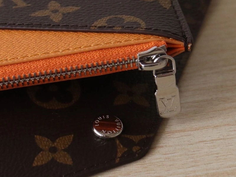 LV Clutch Bags 4178A-0207