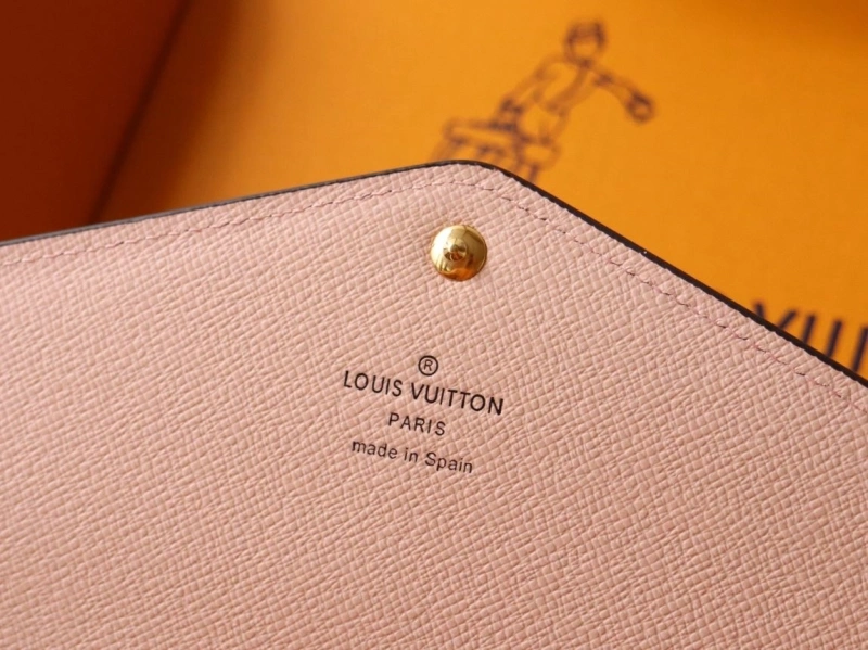 LV Wallets 4178A-0217