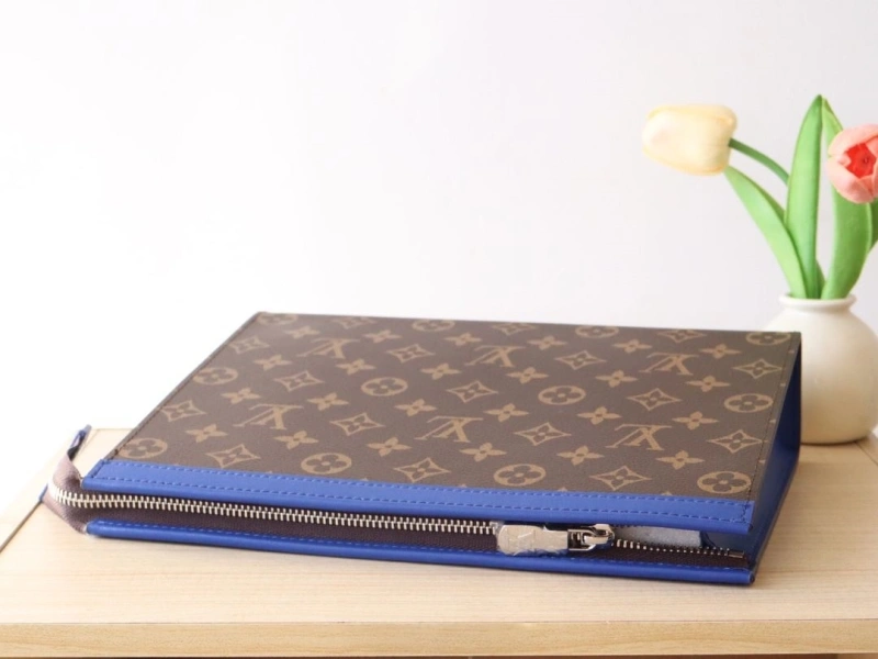 LV Clutch Bags 4178A-0238
