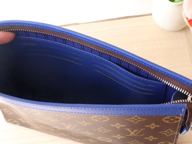 LV Clutch Bags 4178A-0238