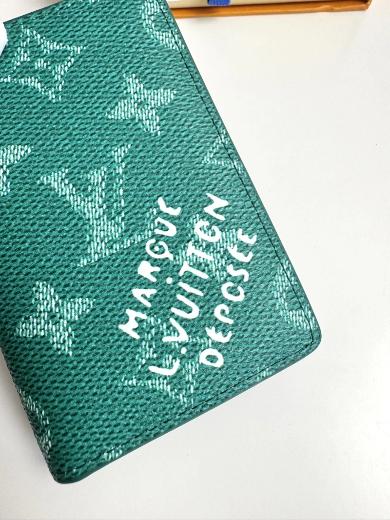 LV Wallets 4178A-0241