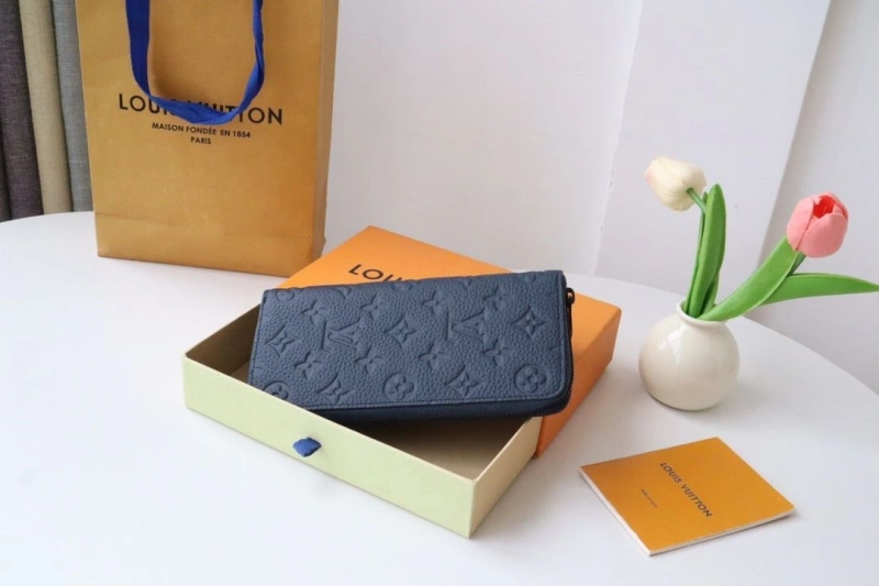 LV Wallets 4178A-0251