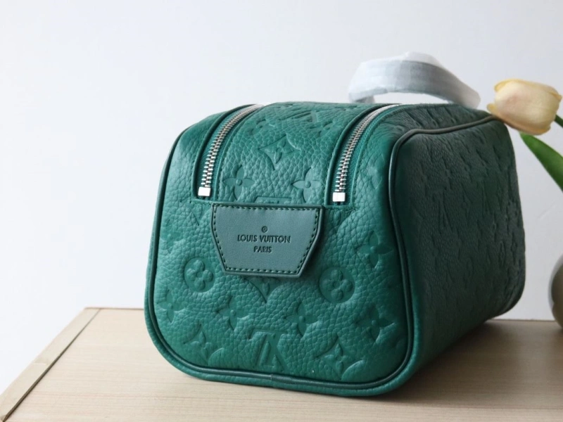 LV Cosmetic Bags 4178A-0258