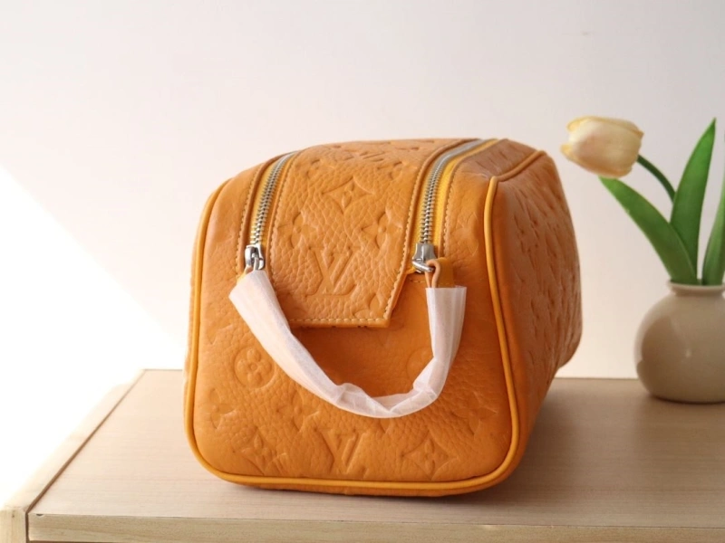 LV Cosmetic Bags 4178A-0260