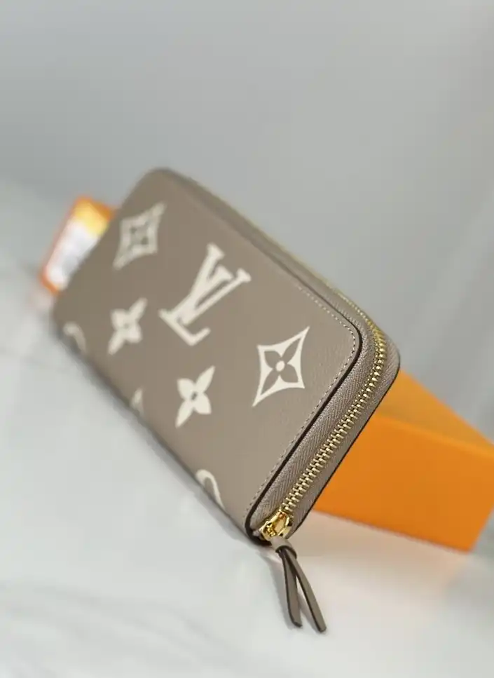 LV Wallets 4178D-0113
