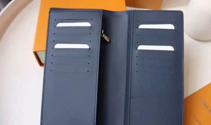 LV Wallets 4178D-0139
