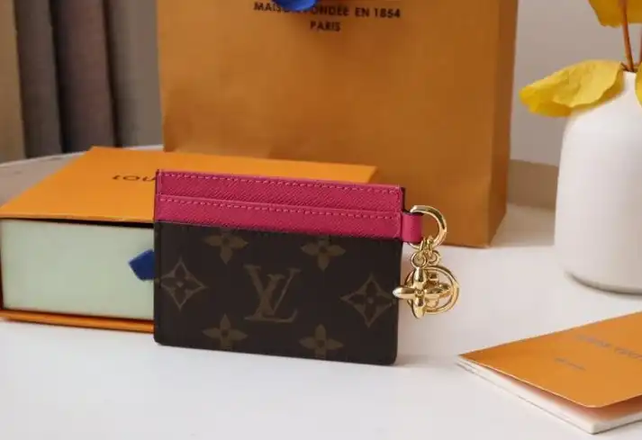 LV Wallets 4178D-0152