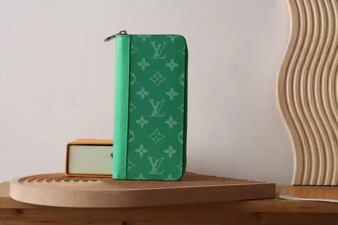 LV Wallets 4178D-0193