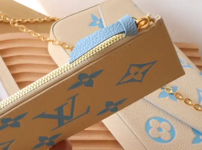 LV Wallets 4178F-0033