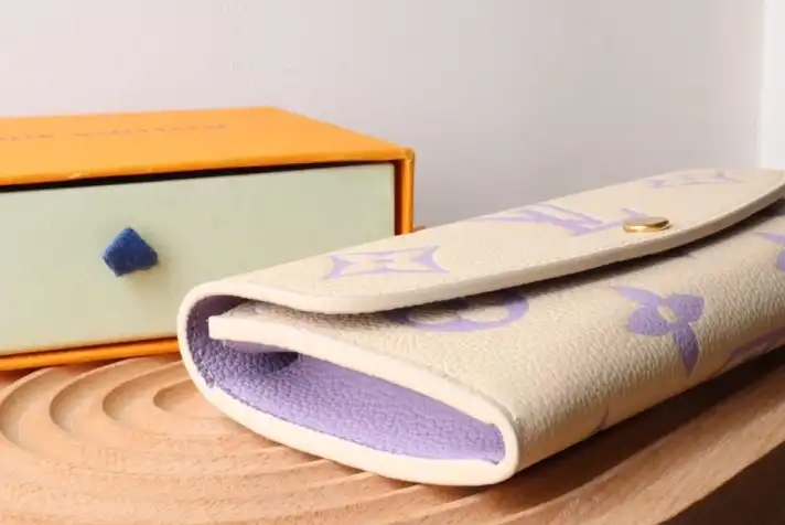 LV Wallets 4178F-0044