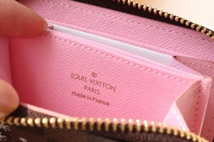 LV Wallets 4178F-0110