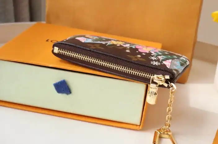 LV Wallets 4178F-0113