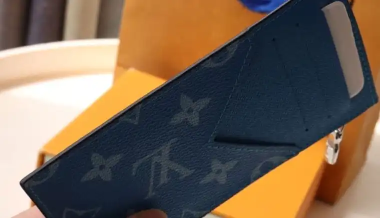LV Wallets 4178G-0012