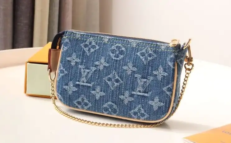 LV Clutch Bags 4178G-0021