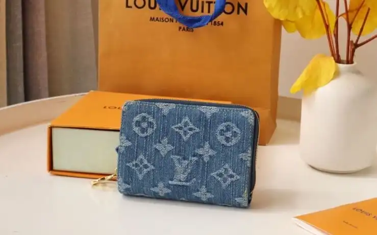 LV Wallets 4178G-0026