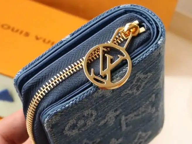 LV Wallets 4178G-0026