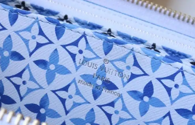 LV Wallets 4178G-0088