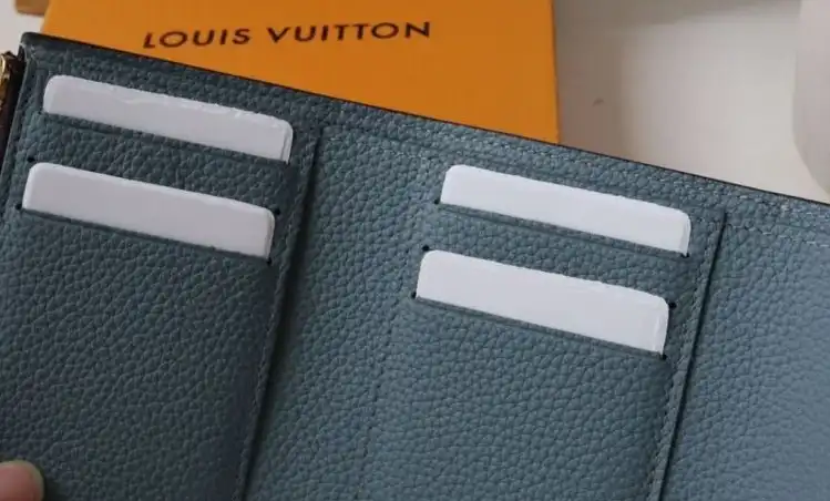 LV Wallets 4178G-0104