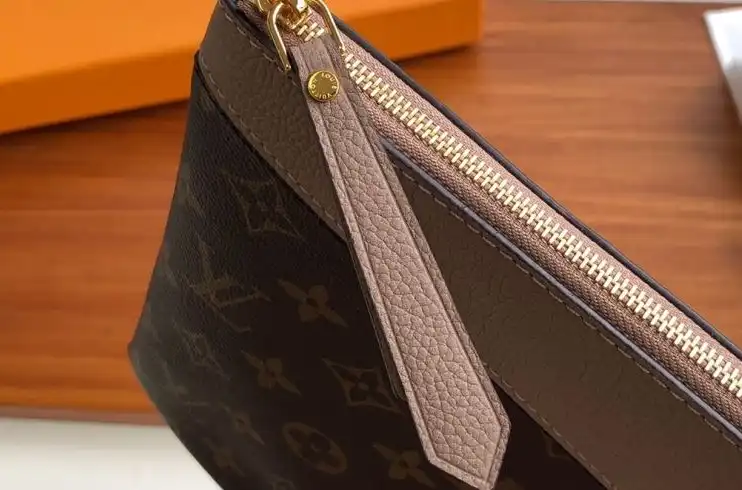 LV Clutch Bags 4178G-0109