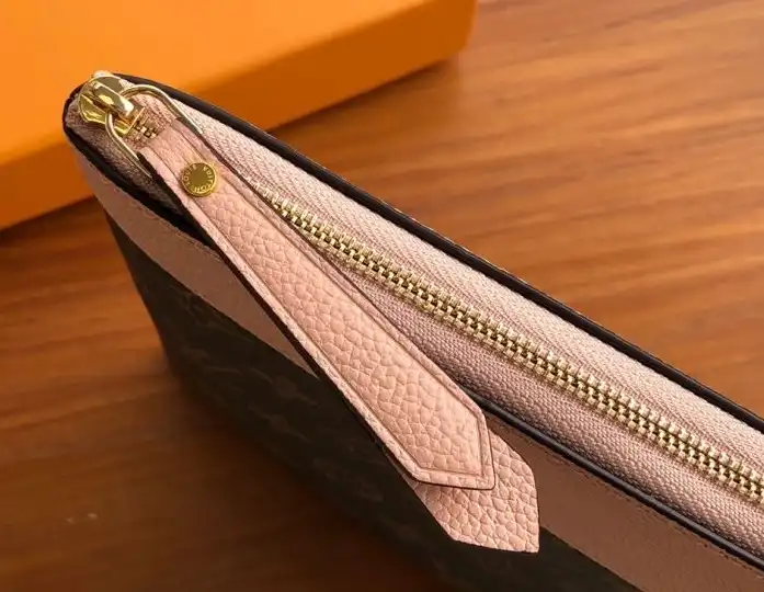 LV Clutch Bags 4178G-0111