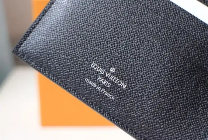 LV Wallets 4178G-0127