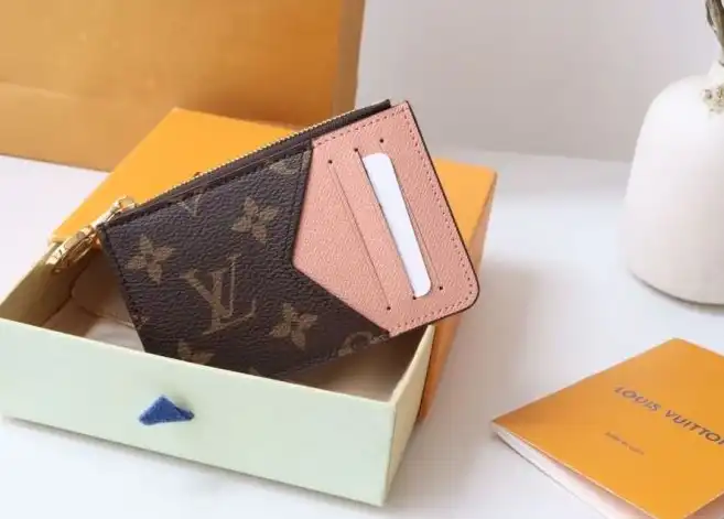 LV Wallets 4178G-0157