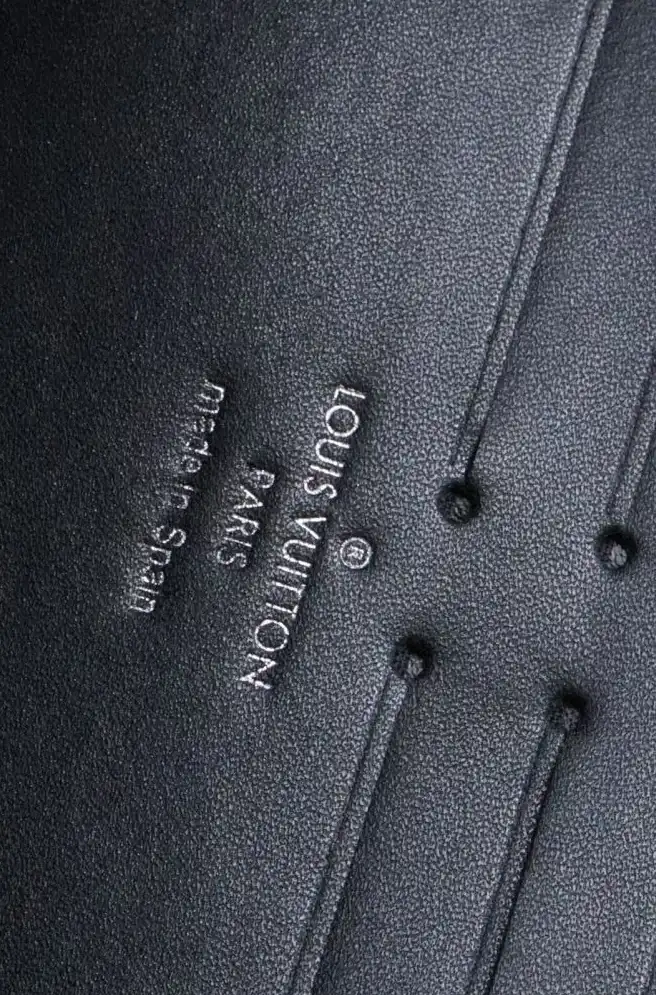 LV Wallets 4178G-0191